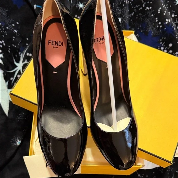 Fendi Black Patent Leather Block Heel Pumps with Pink Sole - Picture 3 of 4